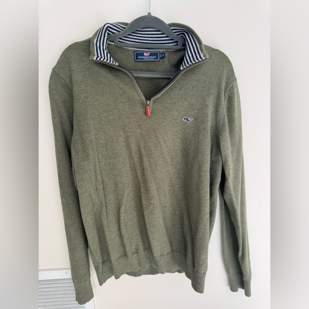 Vineyard Vines Zip Up Size Small.